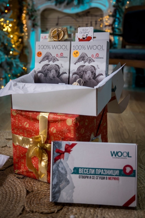 Коледен луксозна кутия с кедрови топчета и сапун от „При Родата“